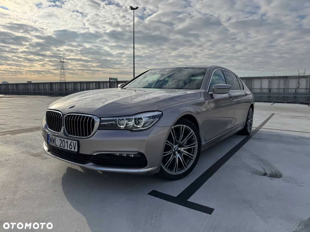BMW Seria 7 740Li - 17