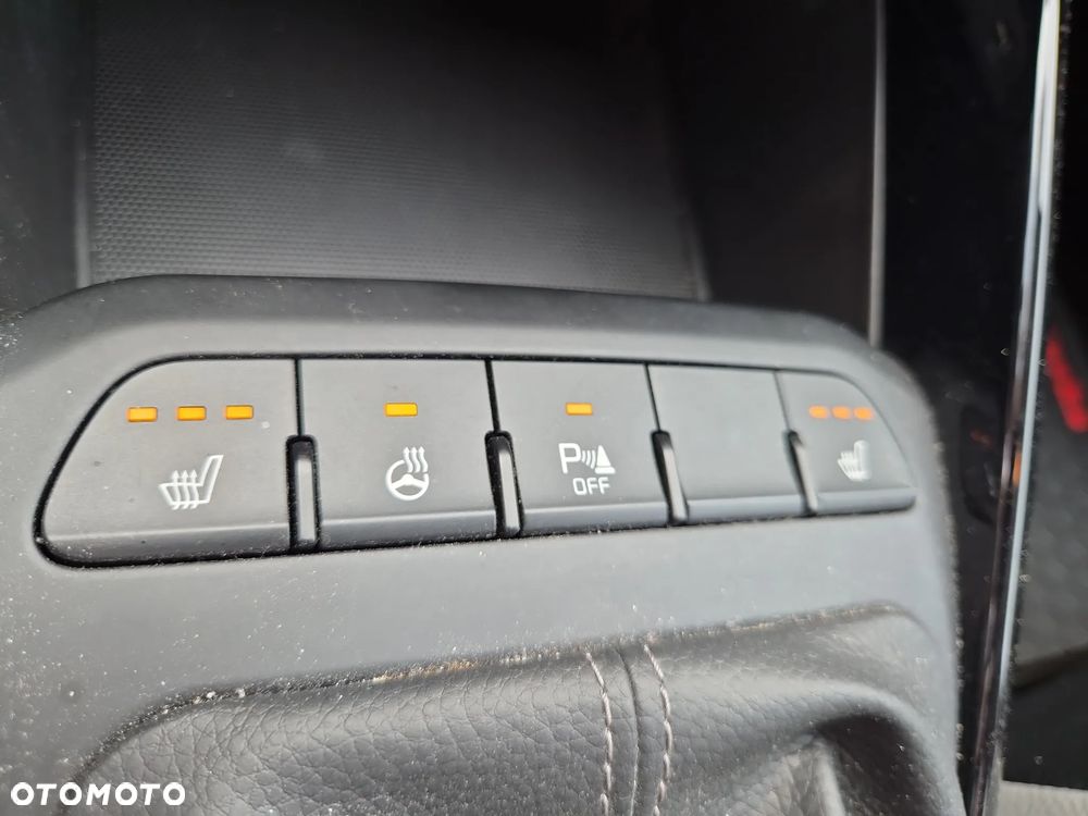 Kia Stonic 1.2 L Business Line - 24