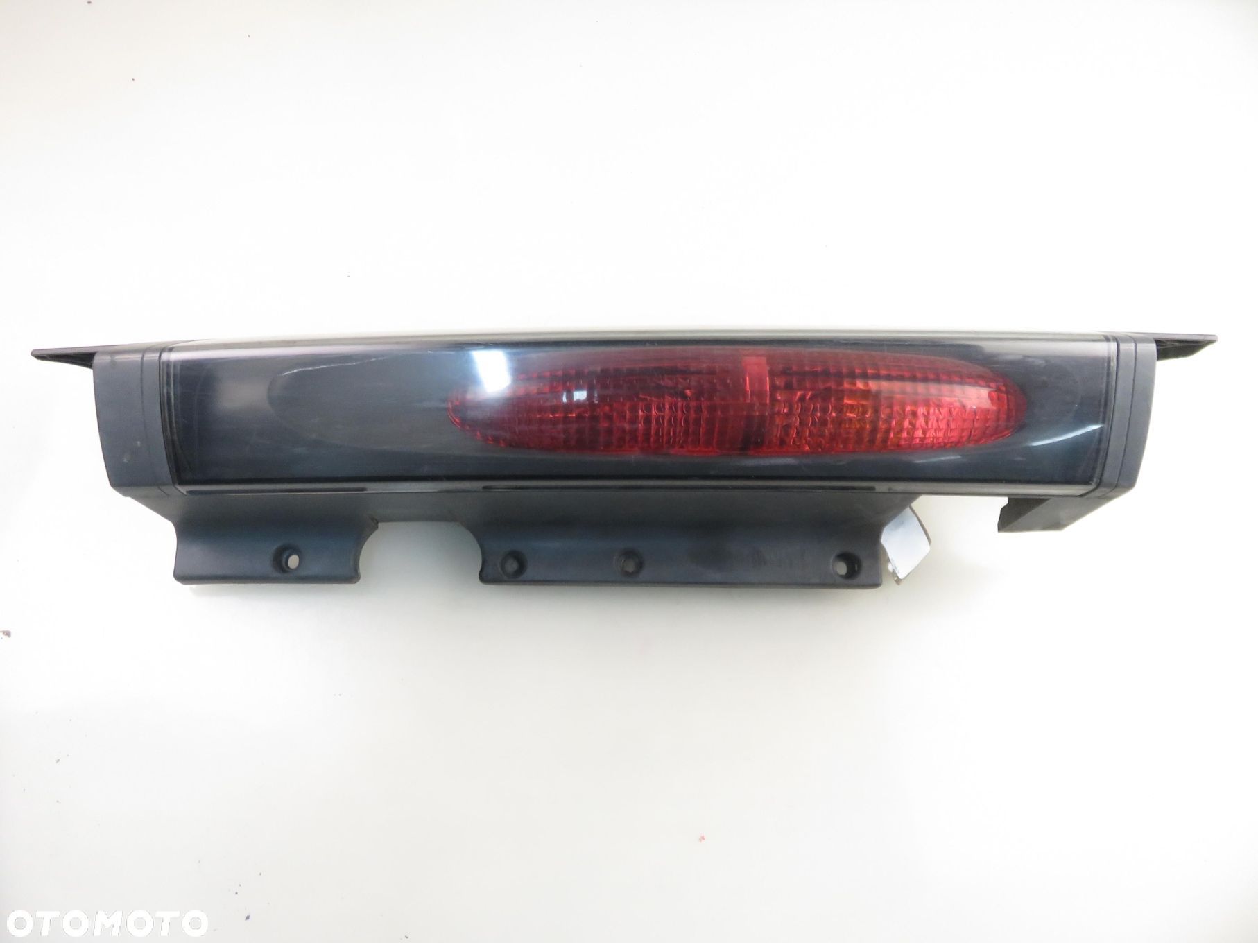 LAMPA PRAWA TYLNA OPEL VIVARO A (01-06-14) - 1