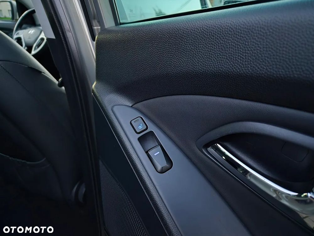 Hyundai ix35 1.7 CRDi 2WD blue Style - 31