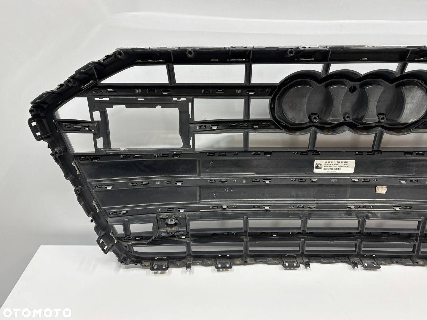 Audi S6 C8 4K Grill Atrapa Zderzaka 4K0853651E - 8