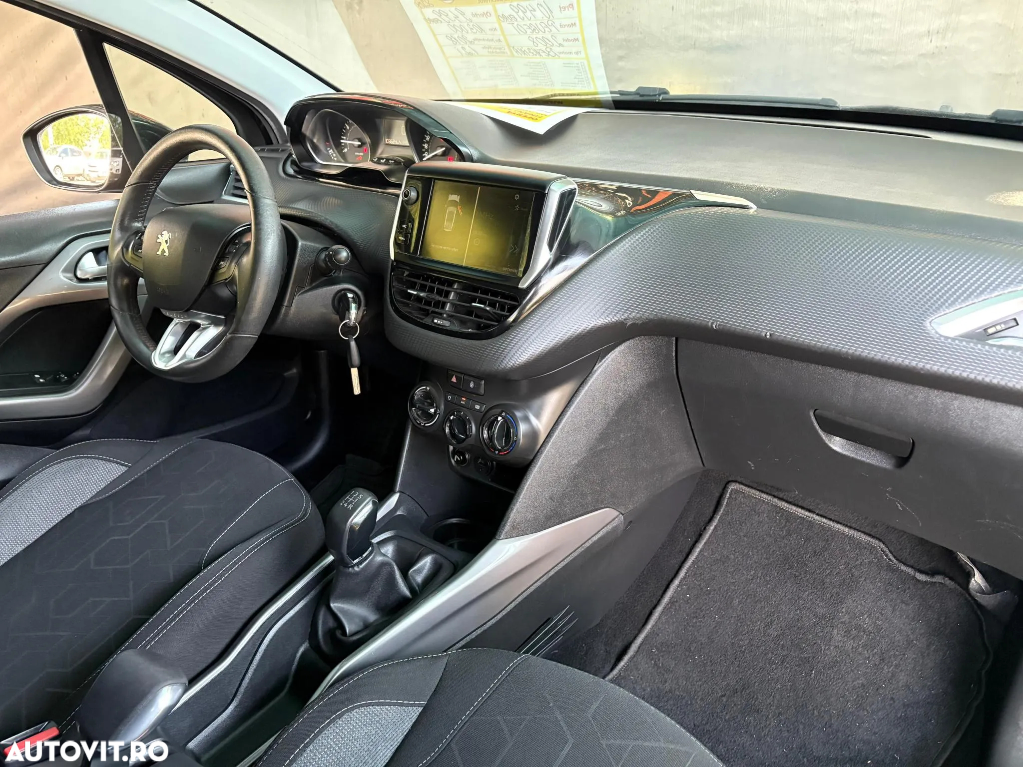 Peugeot 2008 - 6