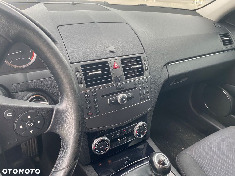 Mercedes-Benz Klasa C 200 CDI BlueEff Classic - 8