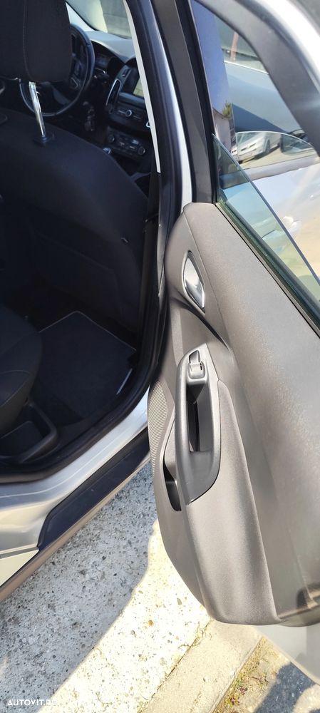 Ford Focus 1.0 EcoBoost ST-Line - 12