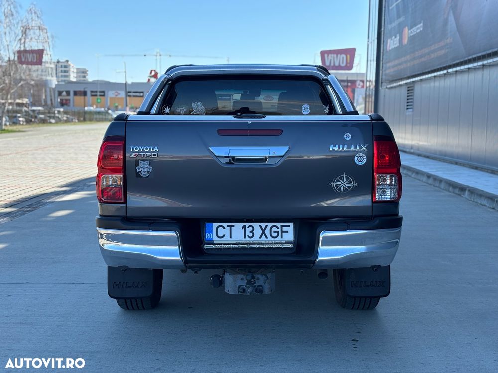 Toyota Hilux 2.4D 150CP 4x4 Double Cab AT Executive - 6