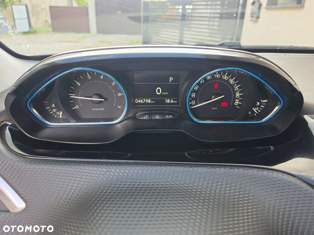 Peugeot 2008 - 6