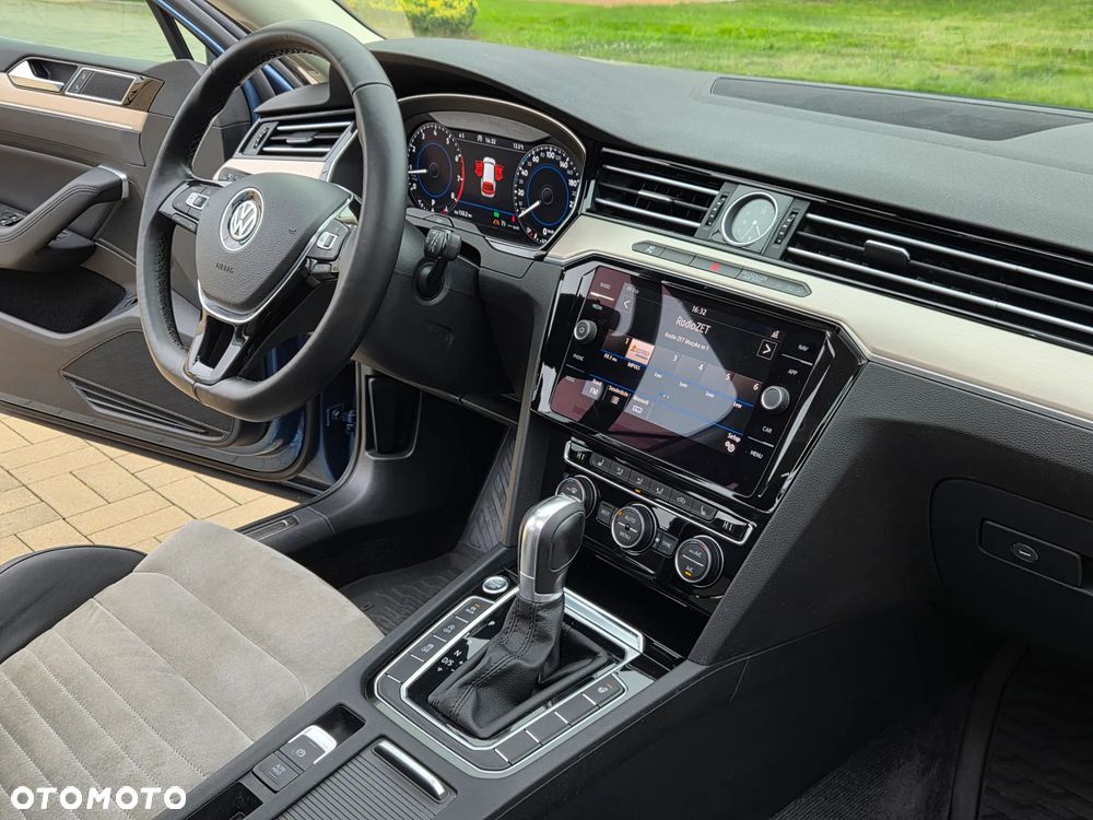 Volkswagen Passat 1.8 TSI (BlueMotion Technology) DSG Highline - 22