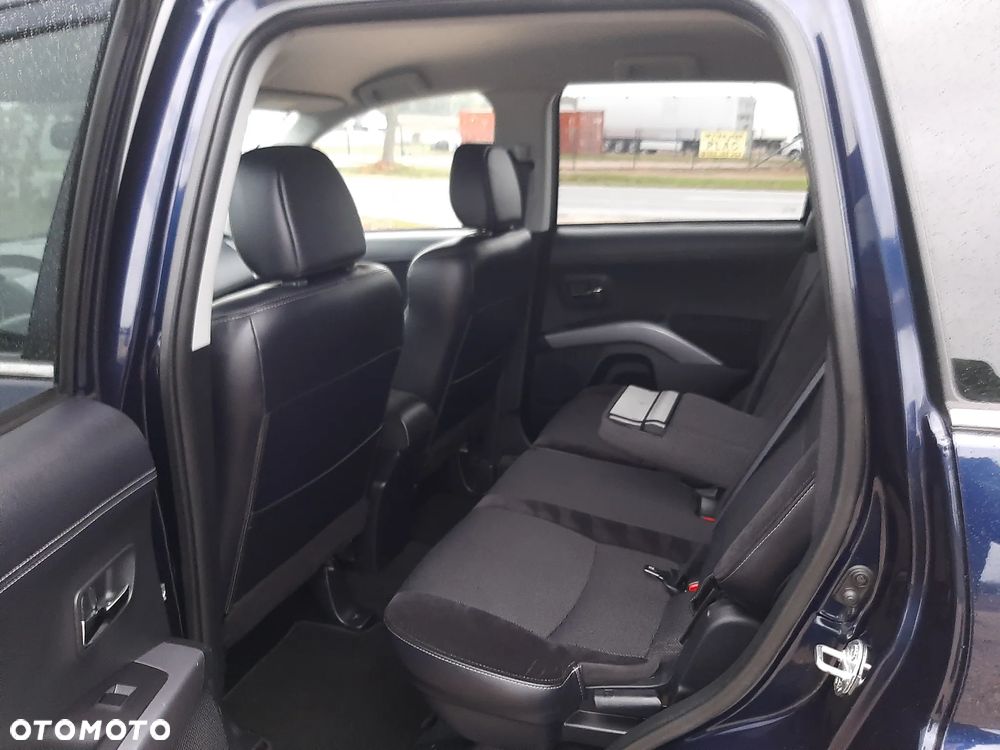Mitsubishi Outlander 2.0 Intense 2WD CVT - 18