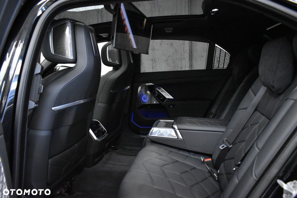 BMW Seria 7 - 33
