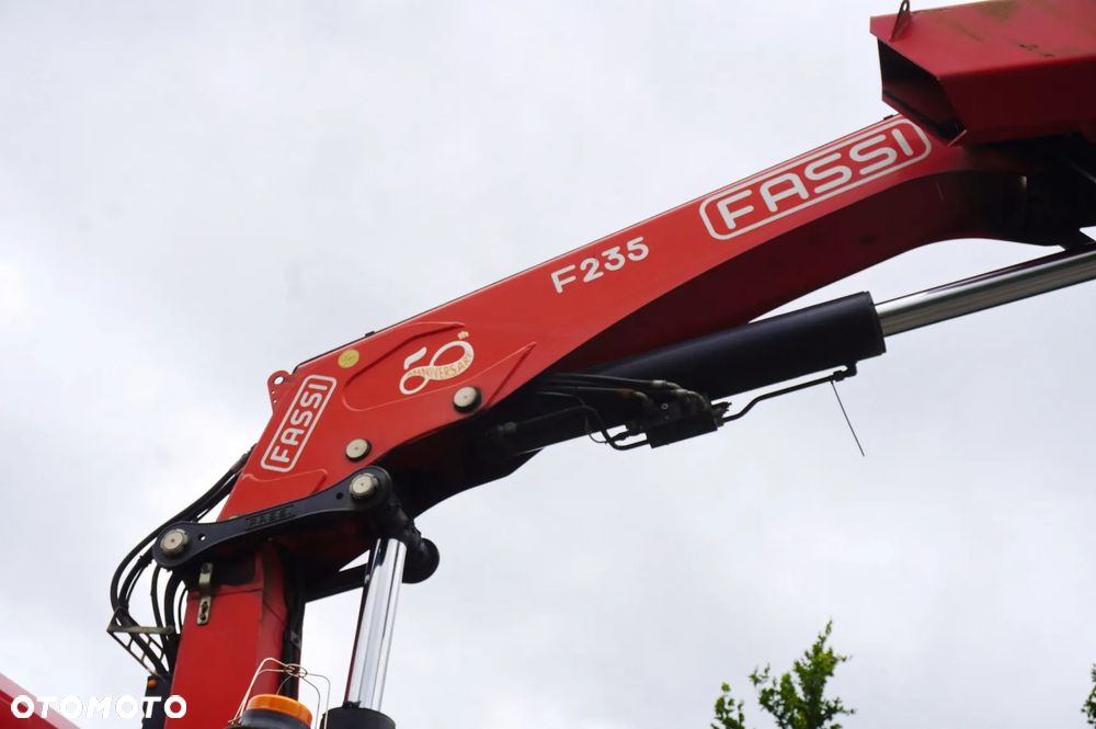 MAN TGS 35.360 E6 8×2 / HDS Fassi F235A.2.22 / pilot_255790 - 12
