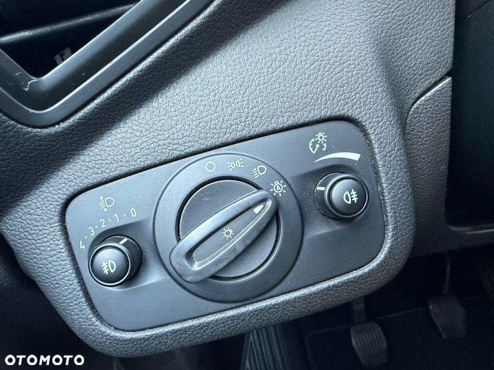 Ford Kuga 1.5 EcoBoost 2x4 Titanium - 25