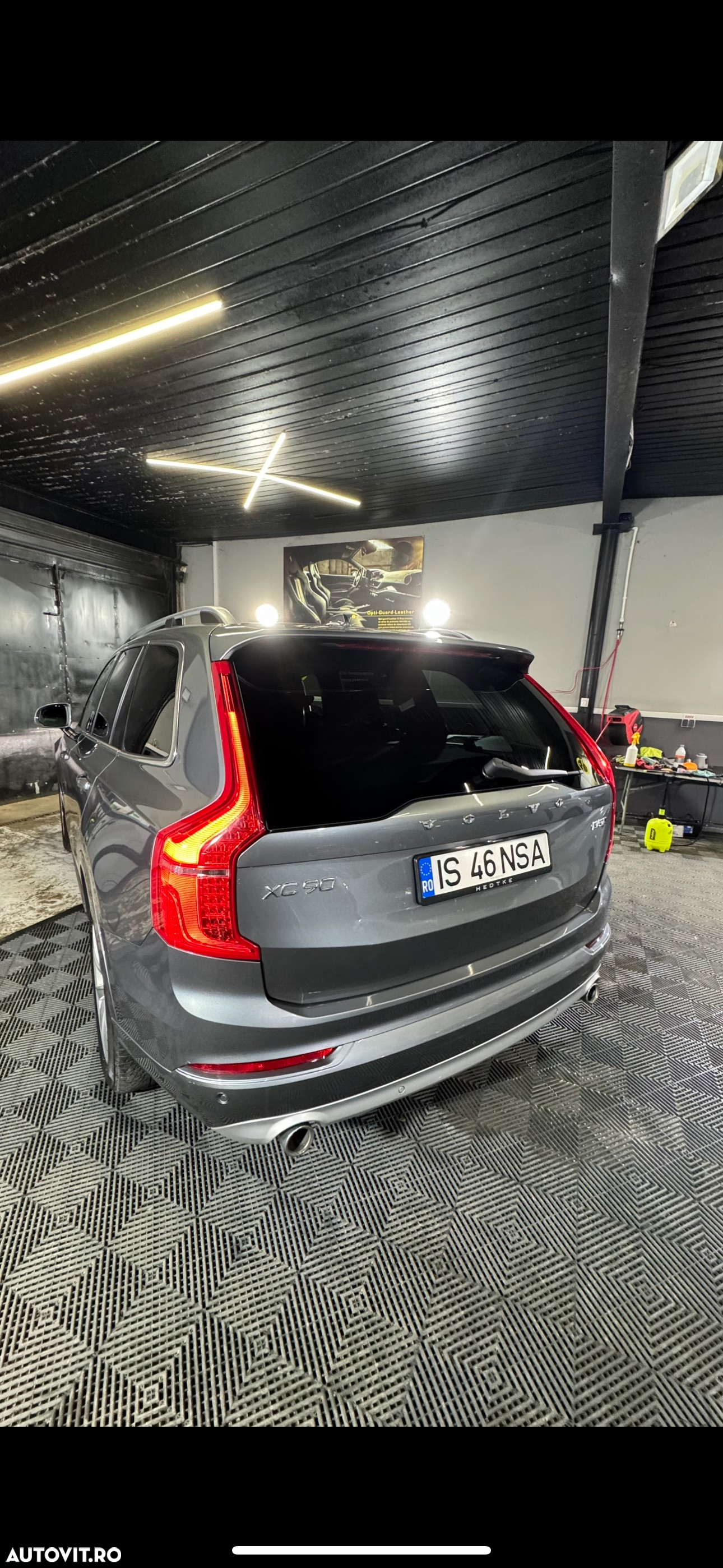 Volvo XC 90 D5 AWD Momentum - 3
