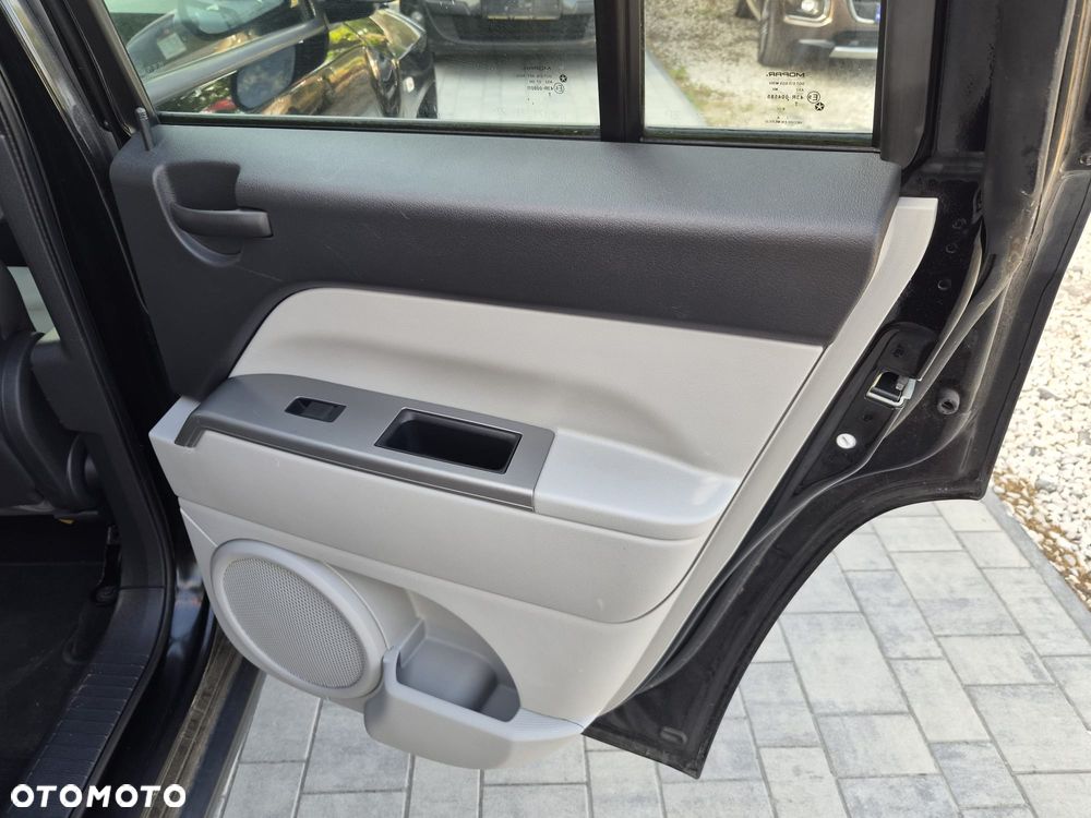 Jeep Compass 2.4 Limited - 18