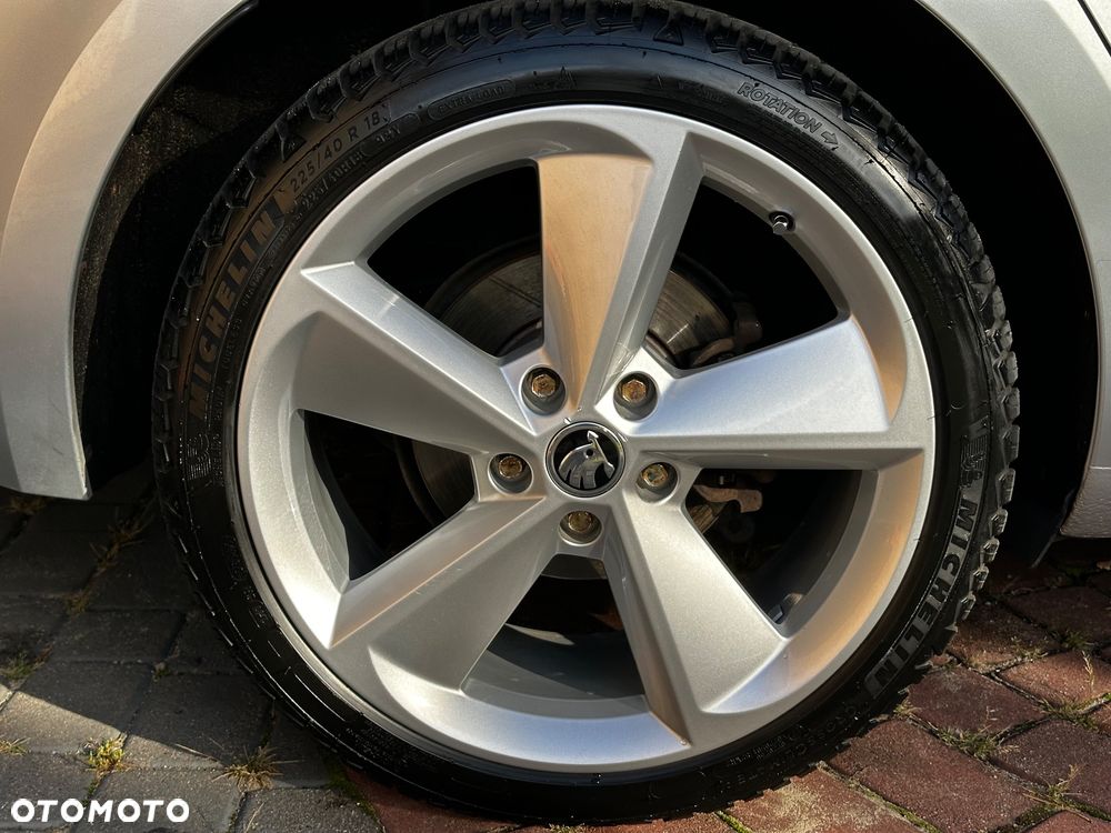 Skoda Octavia 2.0 TDI 4x4 DSG Style - 16