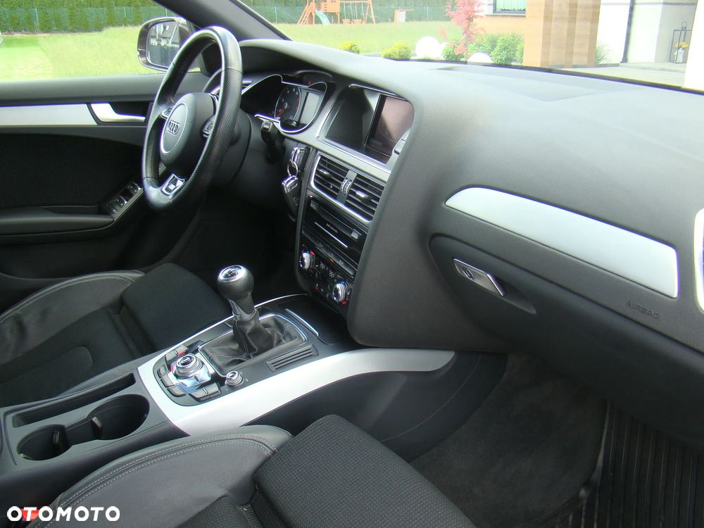 Audi A4 Avant 1.8 TFSI S line Sportpaket - 35