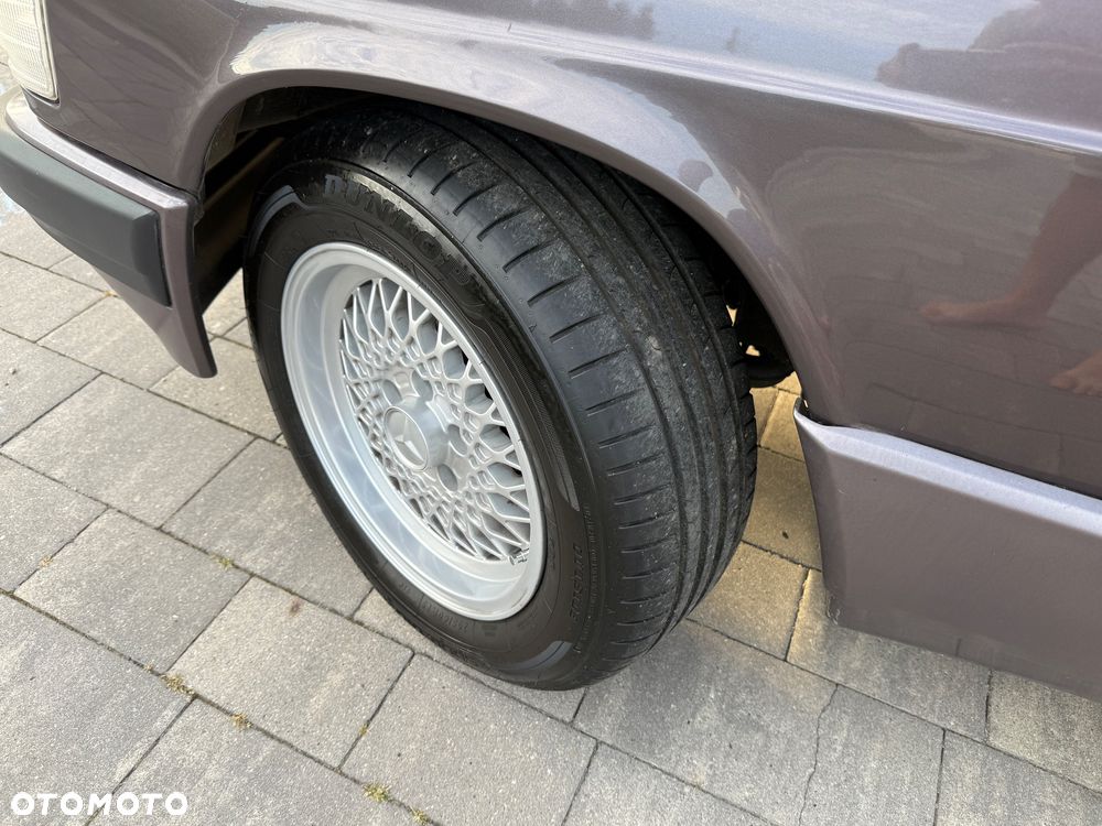 Mercedes-Benz W201 (190) - 32