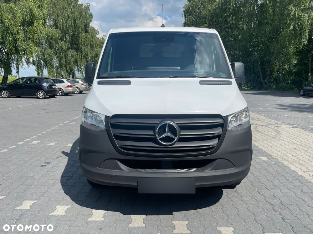 Mercedes-Benz Sprinter - 2