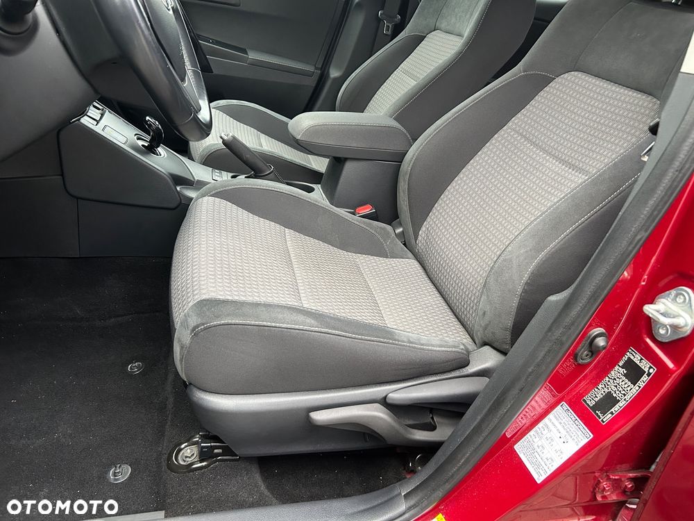 Toyota Auris 1.8 HSD Prestige NAVI - 28