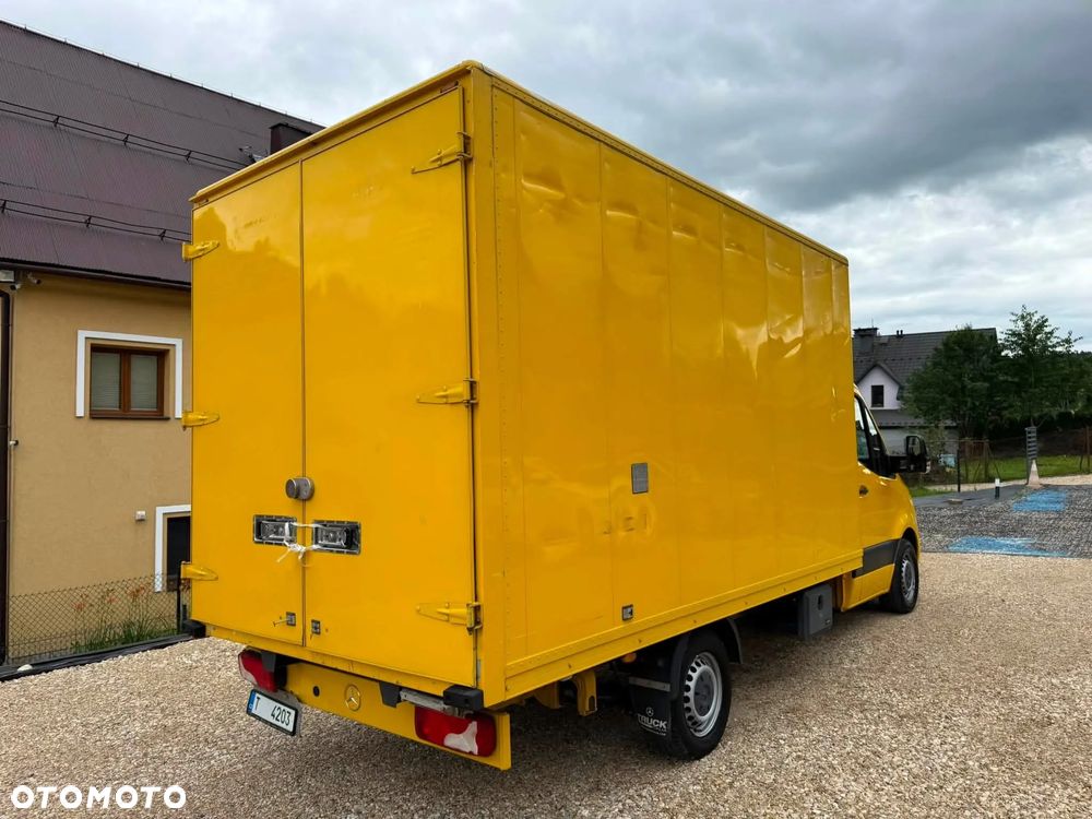 Mercedes-Benz Sprinter - 5