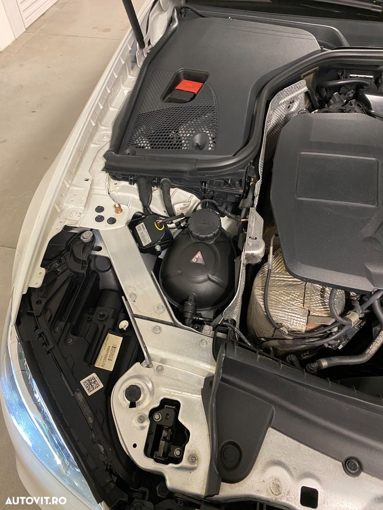 Mercedes-Benz E 220 d 4MATIC - 24