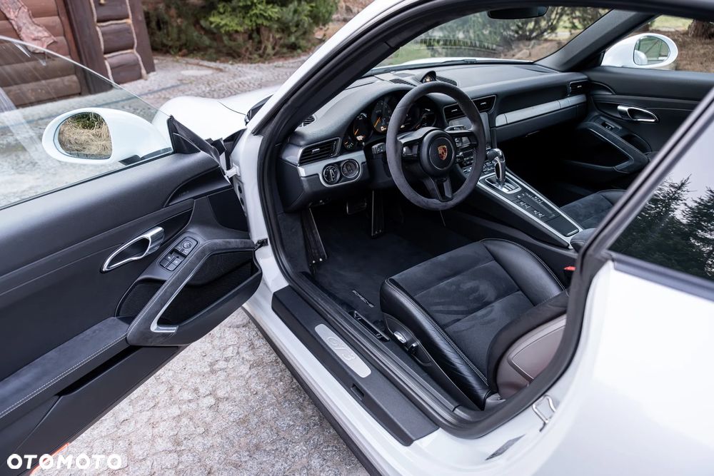 Porsche 911 GT3 PDK - 24