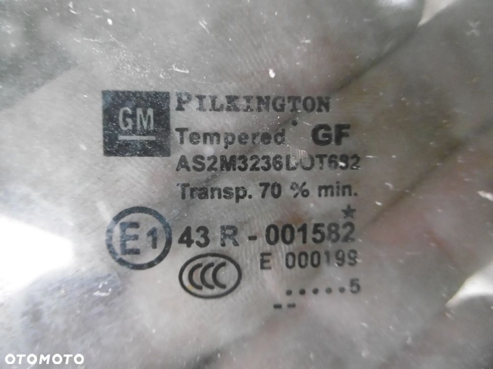 SZYBA BOCZNA ASTRA H - 2