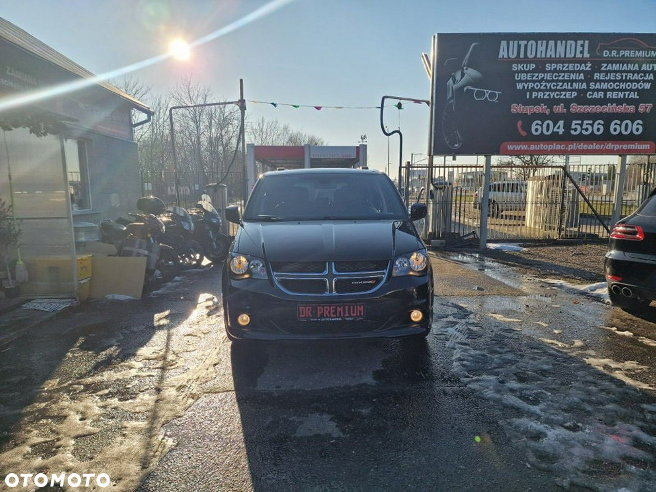 Dodge Grand Caravan - 2