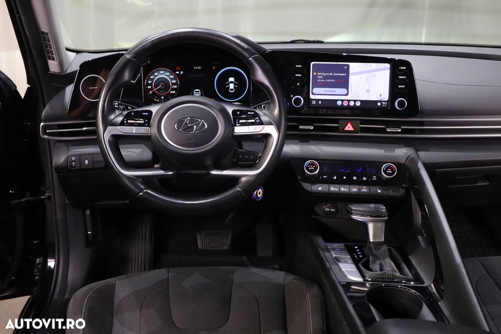 Hyundai Elantra - 5