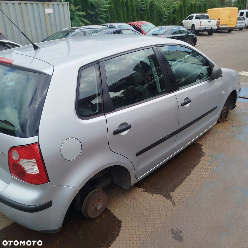 Volkswagen Polo 9N na części . - 9