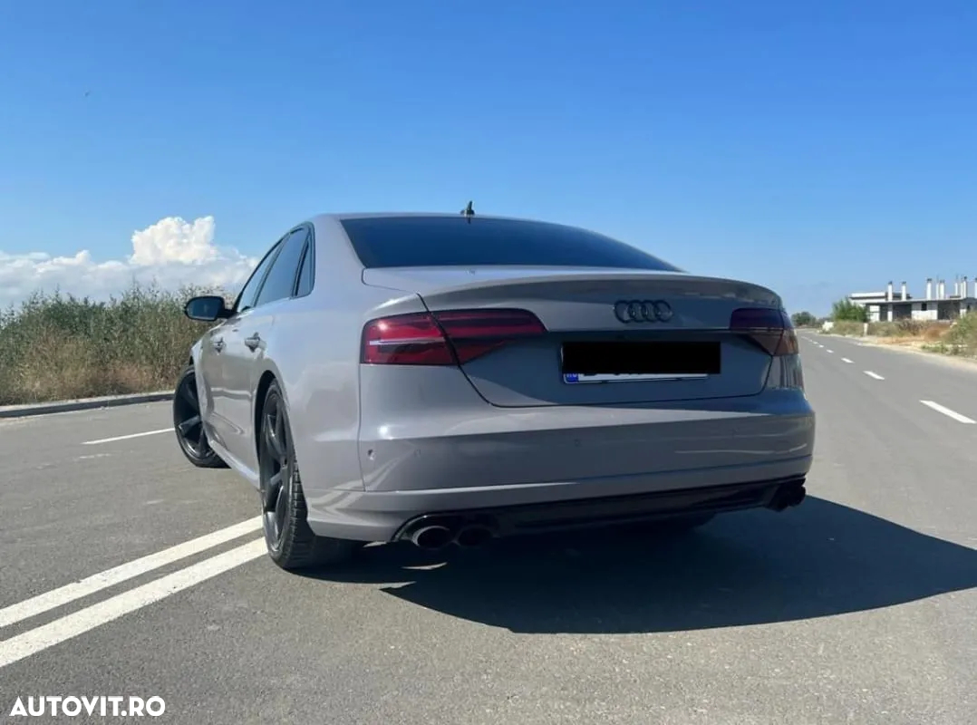 Audi S8 Plus 4.0 TFSI quattro Tiptronic - 2