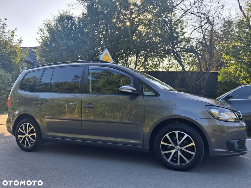 Volkswagen Touran - 8