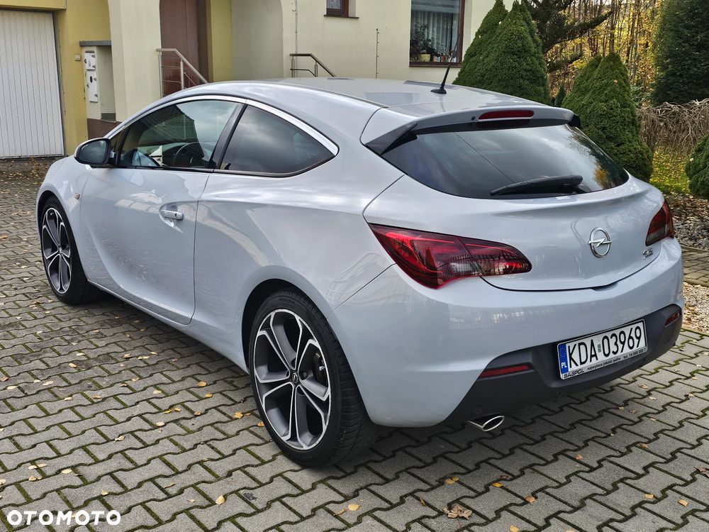 Opel Astra 1.4 Turbo - 2