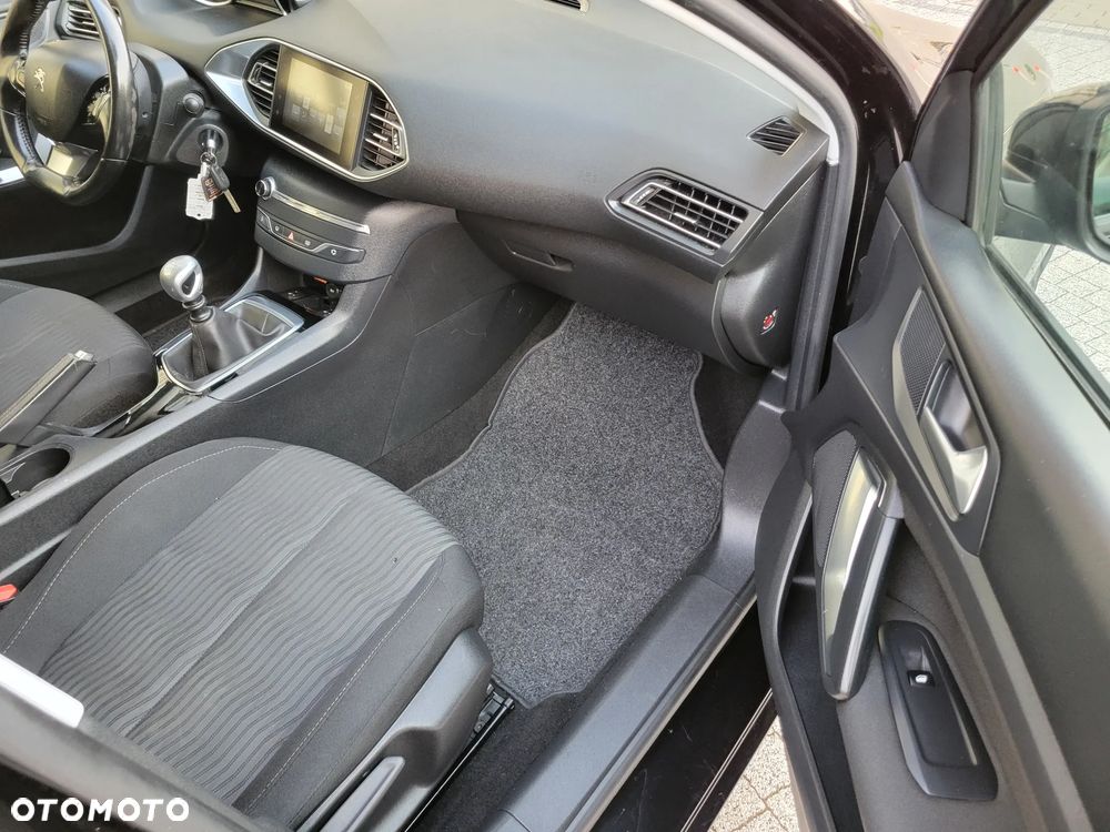 Peugeot 308 1.6 BlueHDi Active S&S - 10