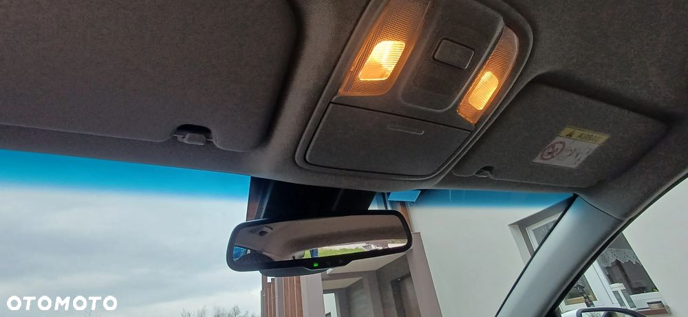 Kia Niro 1.6 GDI Hybrid M - 16