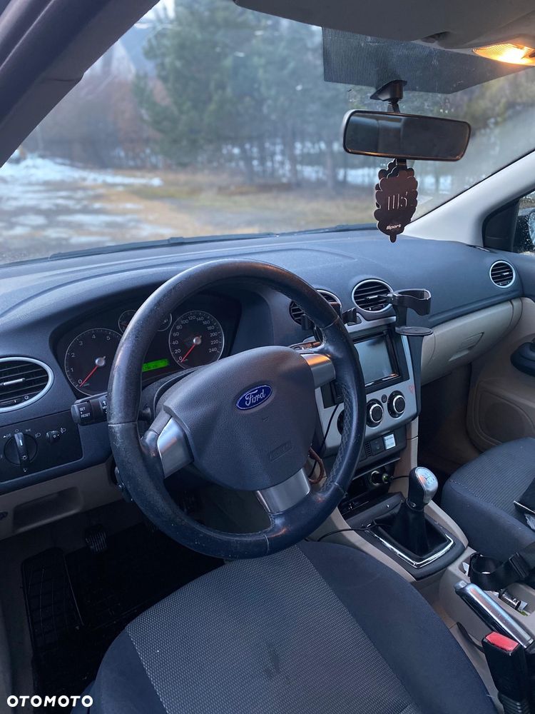 Ford Focus 1.6 Ti-VCT Sport - 4