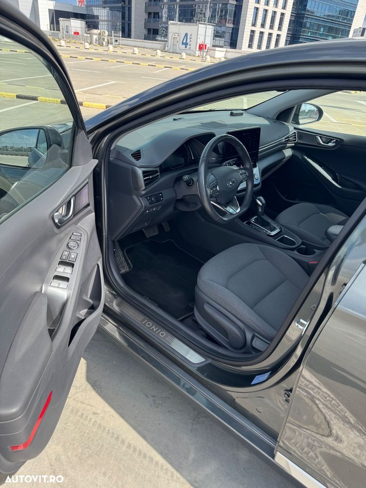 Hyundai IONIQ - 9