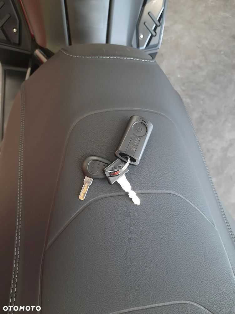 Yamaha X-max - 9