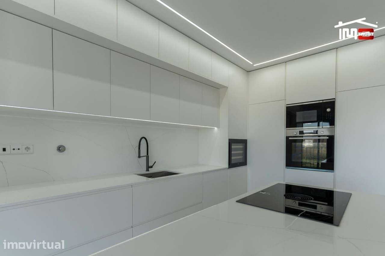Apartamento T3 Montijo - Parqueamento, Varanda e Arrecadação - Grande imagem: 2/30