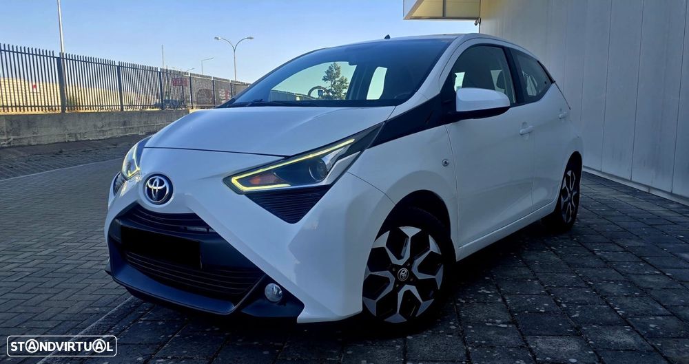 Toyota Aygo 1.0 X-Play+X-Touch - 1