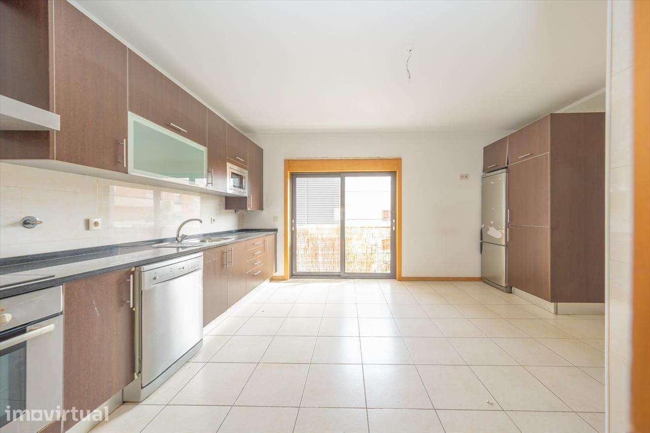 Apartamento T3 espaçoso na Vila Serena - Grande imagem: 3/14