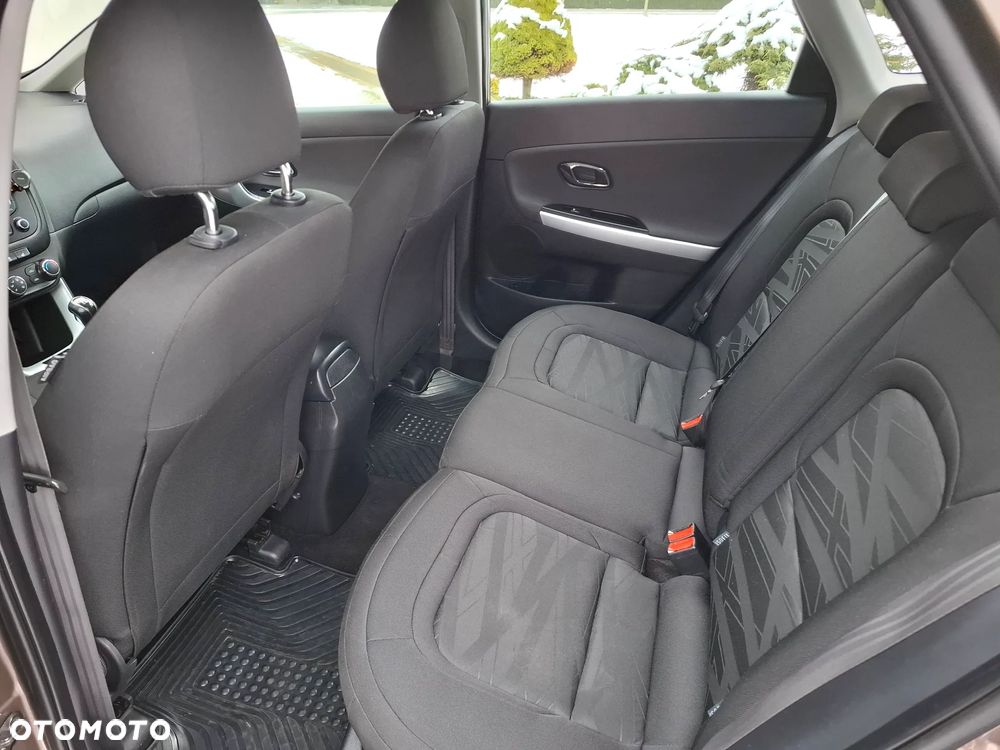 Kia Ceed 1.6 GDI Platinum Edition - 25