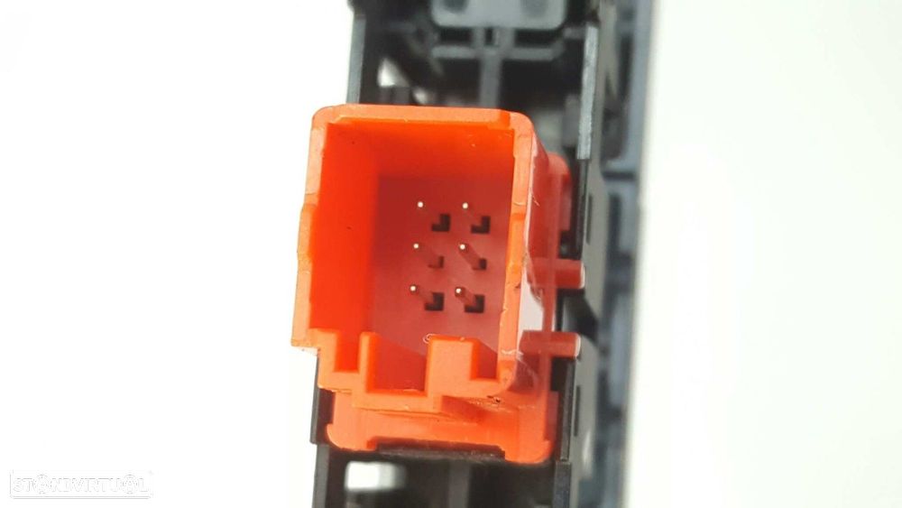 INSERIR INTERRUPTOR DE PARADA SEAT LEON (5F1) STYLE PLUS - 5
