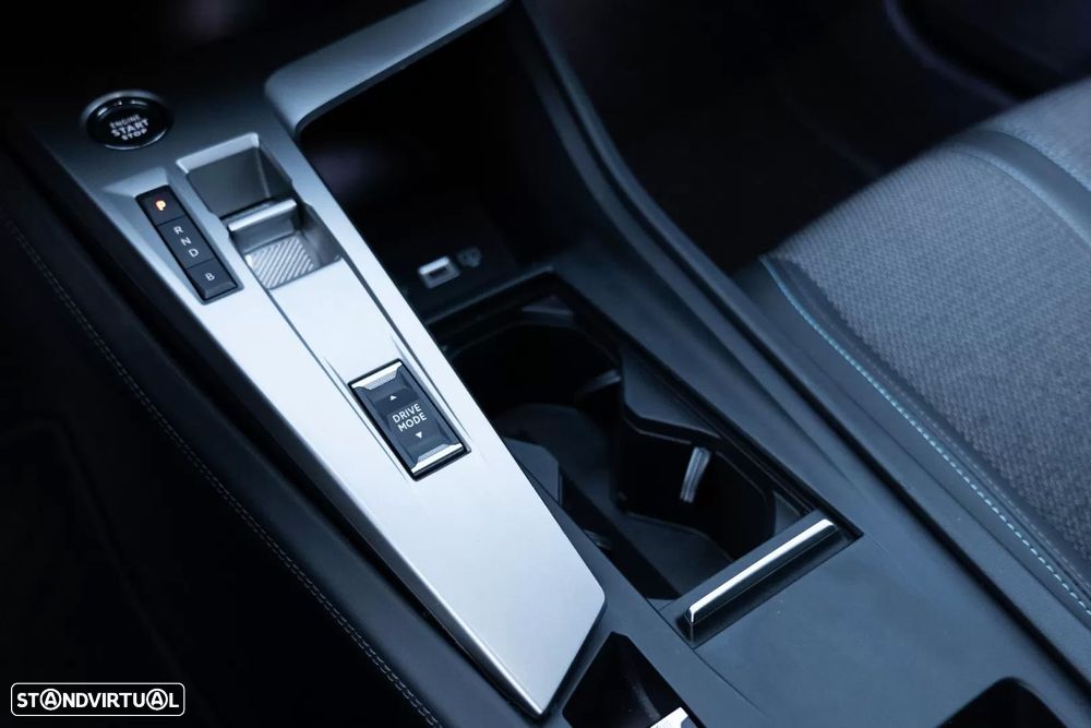 Peugeot 308 SW 1.6 Hybrid Allure Pack e-EAT8 - 18