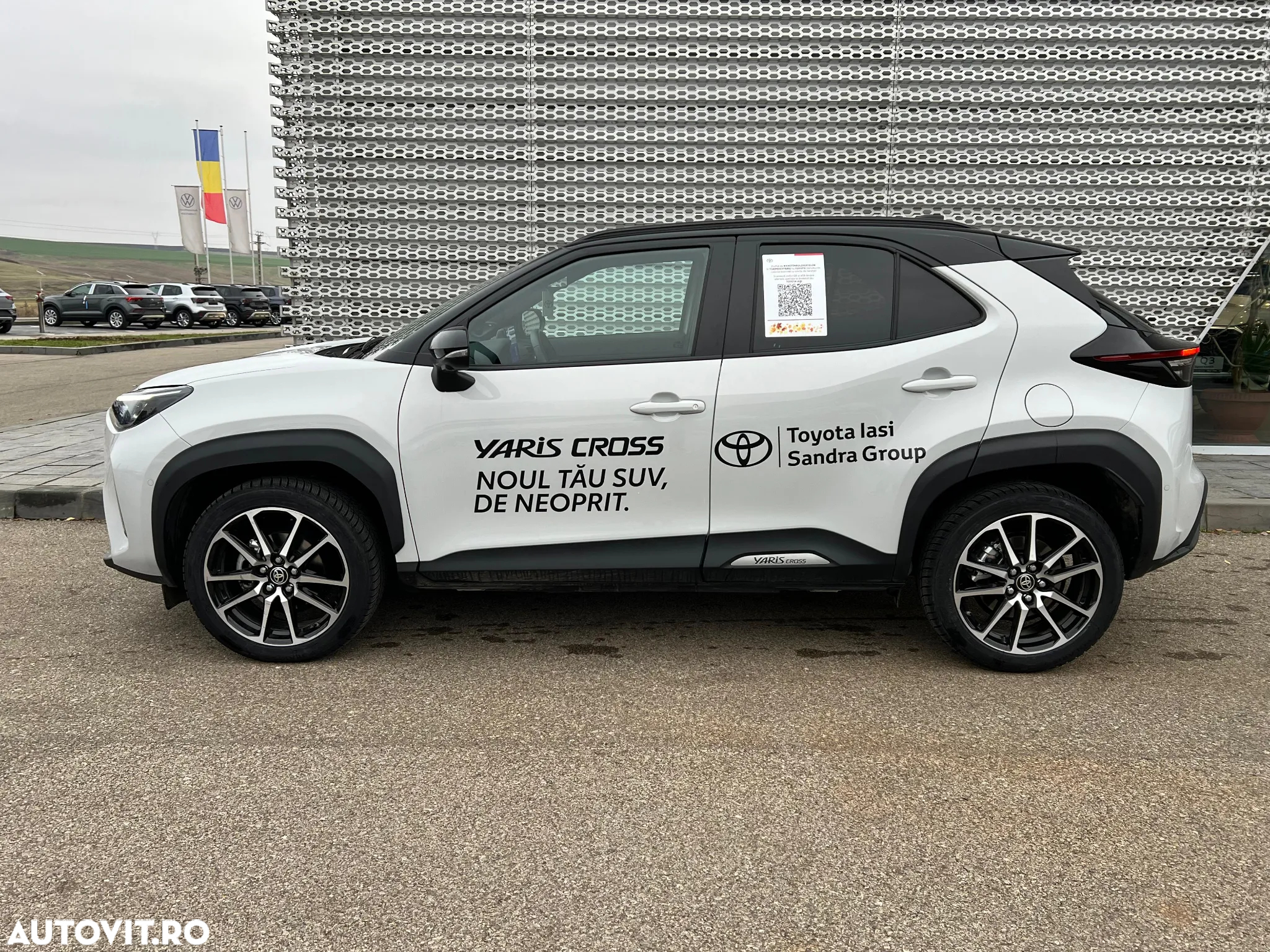 Toyota Yaris Cross 1.5 VVT-i HSD 4x2 Exclusive GR Sport - 6