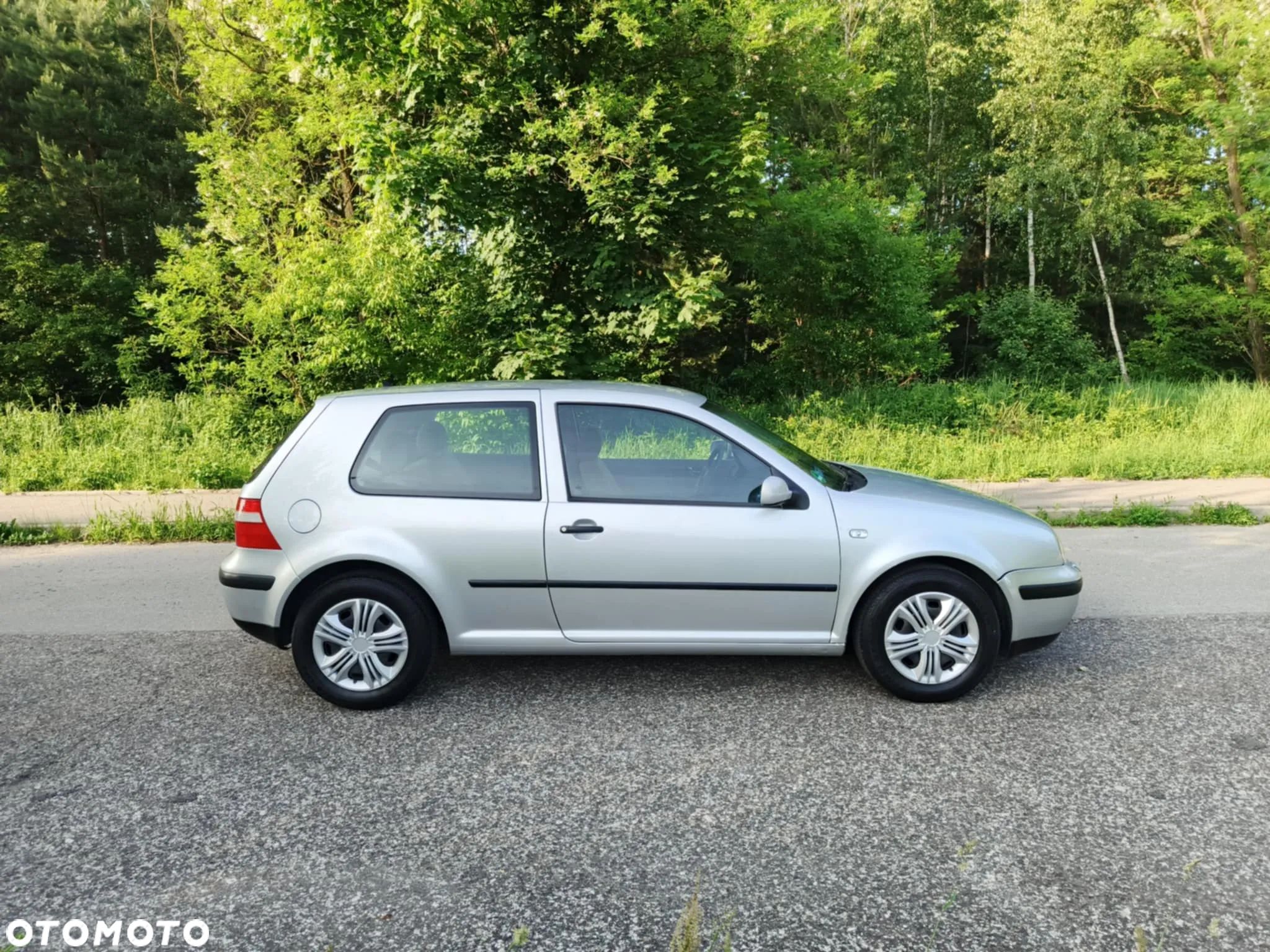 Volkswagen Golf IV 1.6 Basis - 1