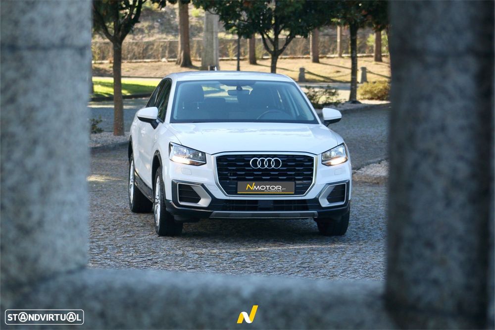 Audi Q2 1.6 TDI Design - 24