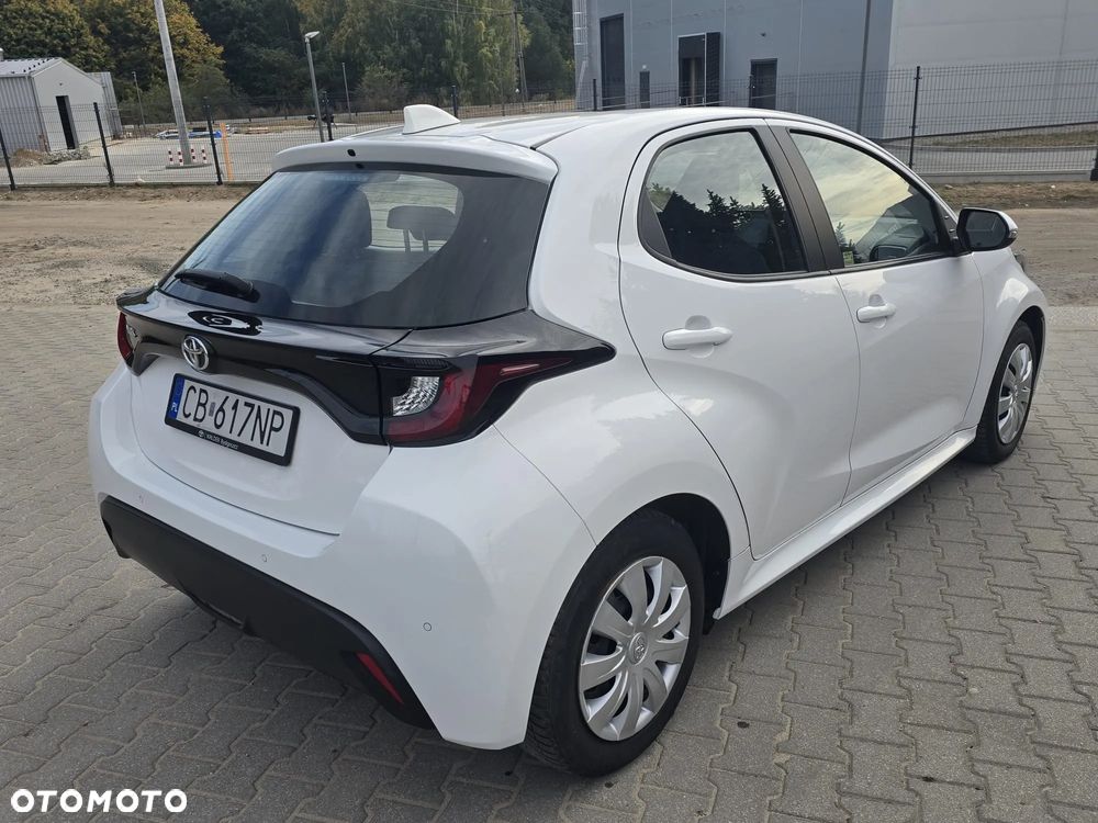 Toyota Yaris 2022 photo 3
