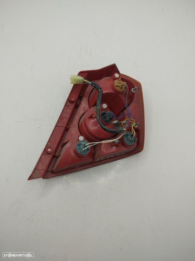 Farolim Stop Esq Chevrolet Aveo / Kalos Hatchback (T200) - 4