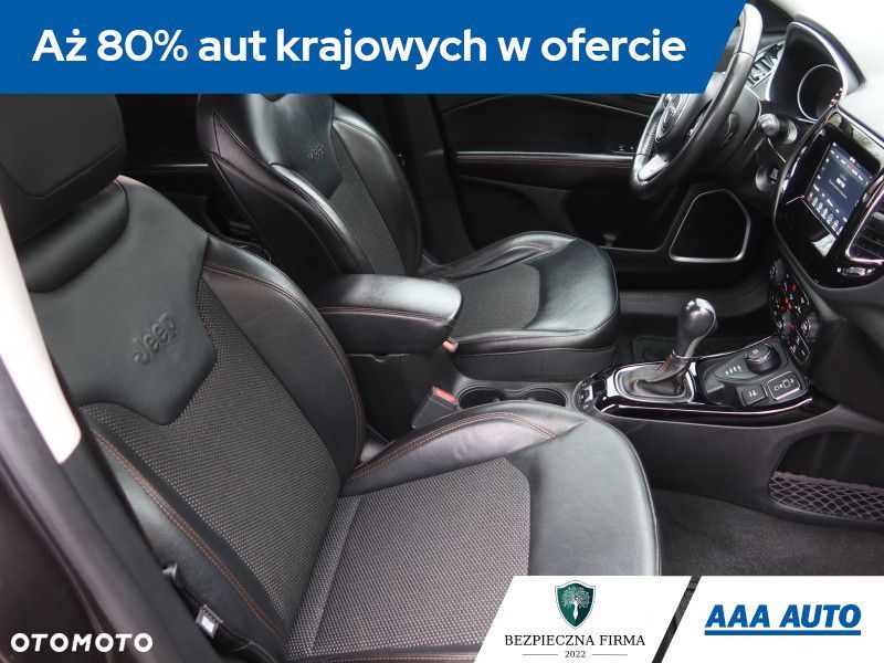 Jeep Compass - 10