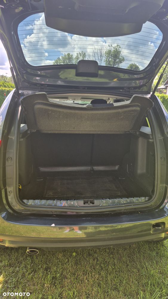 Dacia Duster 1.6 SCe S&S - 9